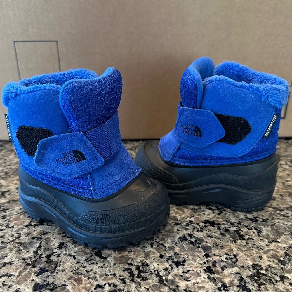 ✨LIKE NEW✨The North Face Toddler Alpenglow lI Boots Size 4 - Picture 9 of 14